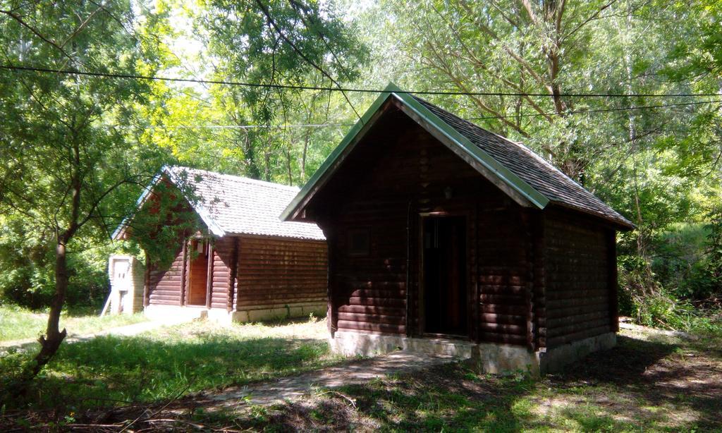 Chalets & Rooms Carda Sebesfok Bezdan Exteriör bild